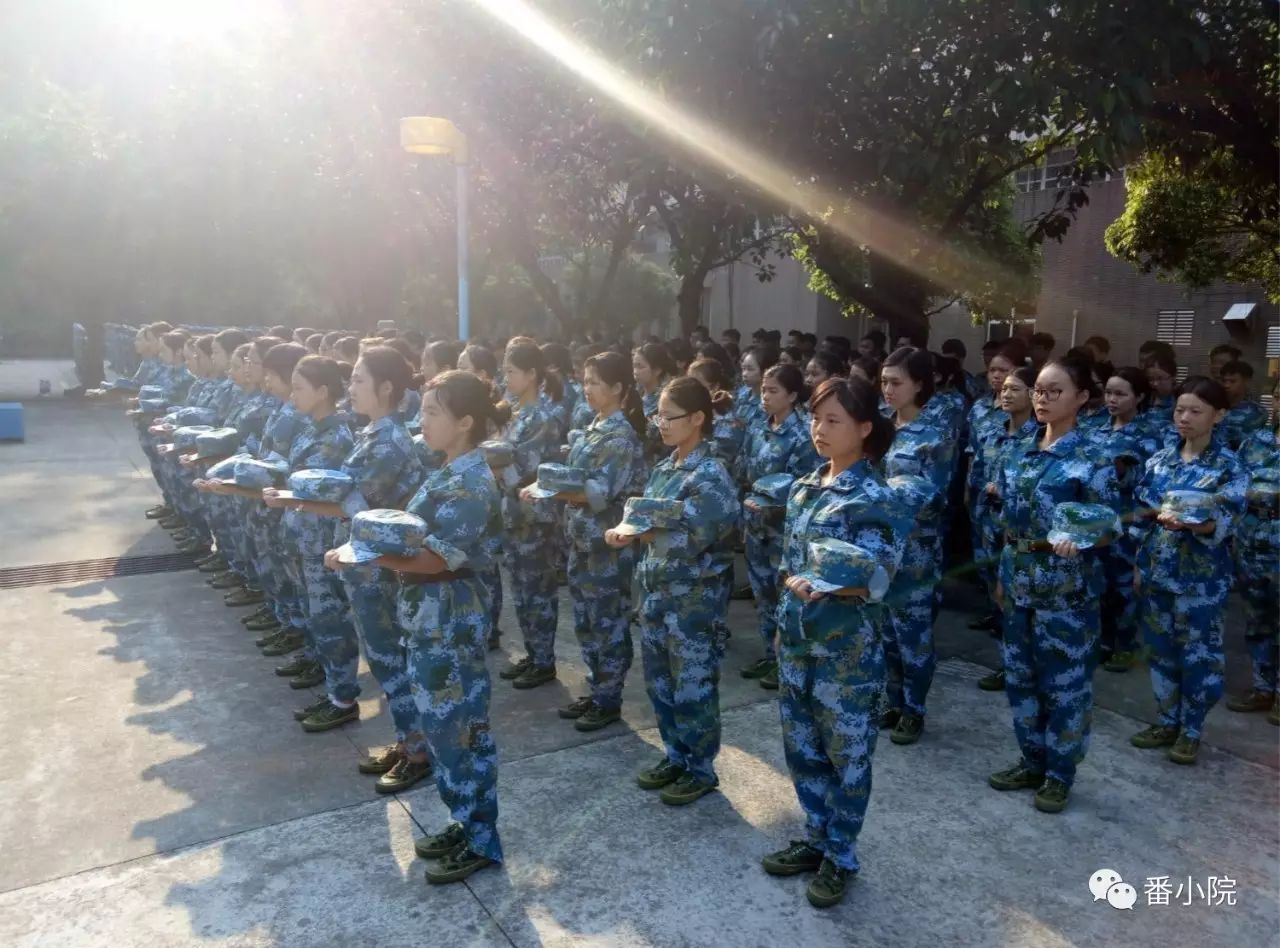 番職最美軍訓照之第八期|哈哈,聽說今天求雨成功哦