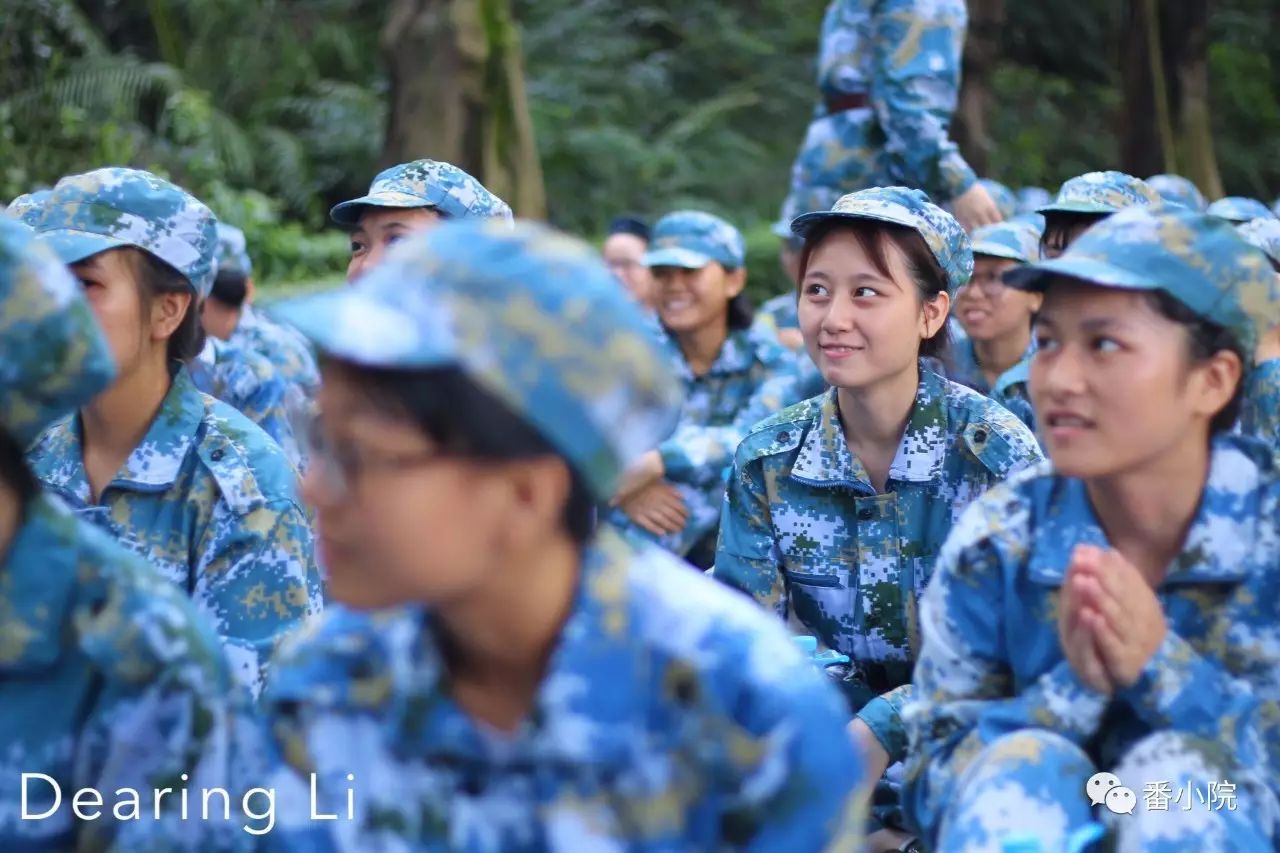 番職最美軍訓照之第八期|哈哈,聽說今天求雨成功哦