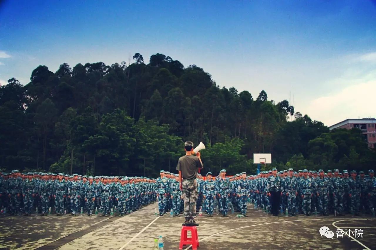 番職最美軍訓照之第八期|哈哈,聽說今天求雨成功哦