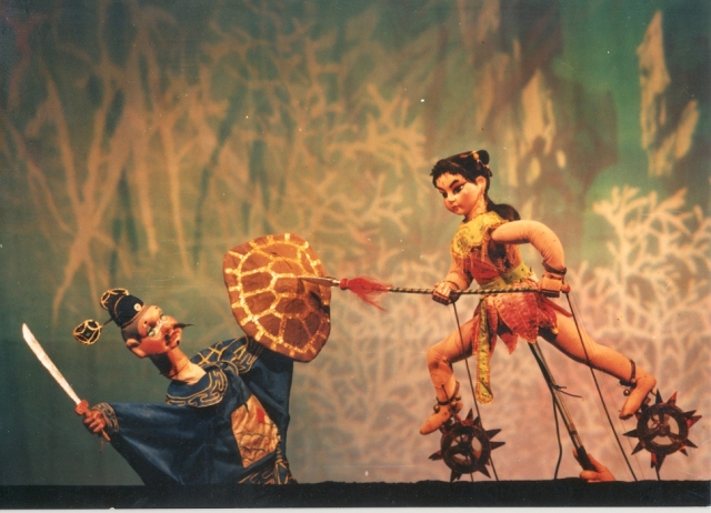 《东坡问月》黑幕戏《渔翁与白鹤》广东省木偶局团的木偶制作精雕细琢