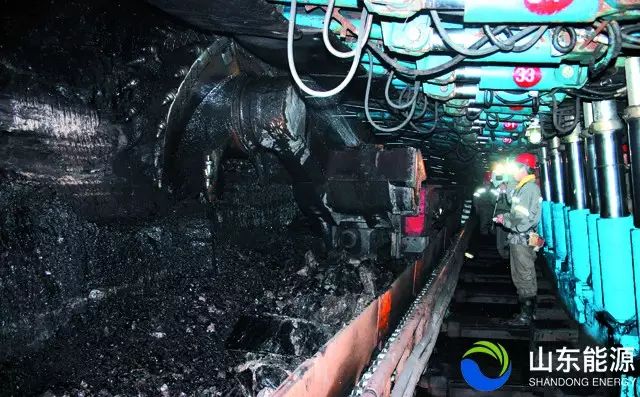 奇台县北塔山煤矿图片