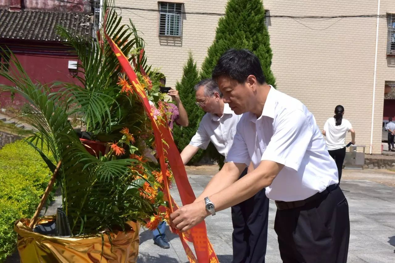 紫金中学历任校长简介图片