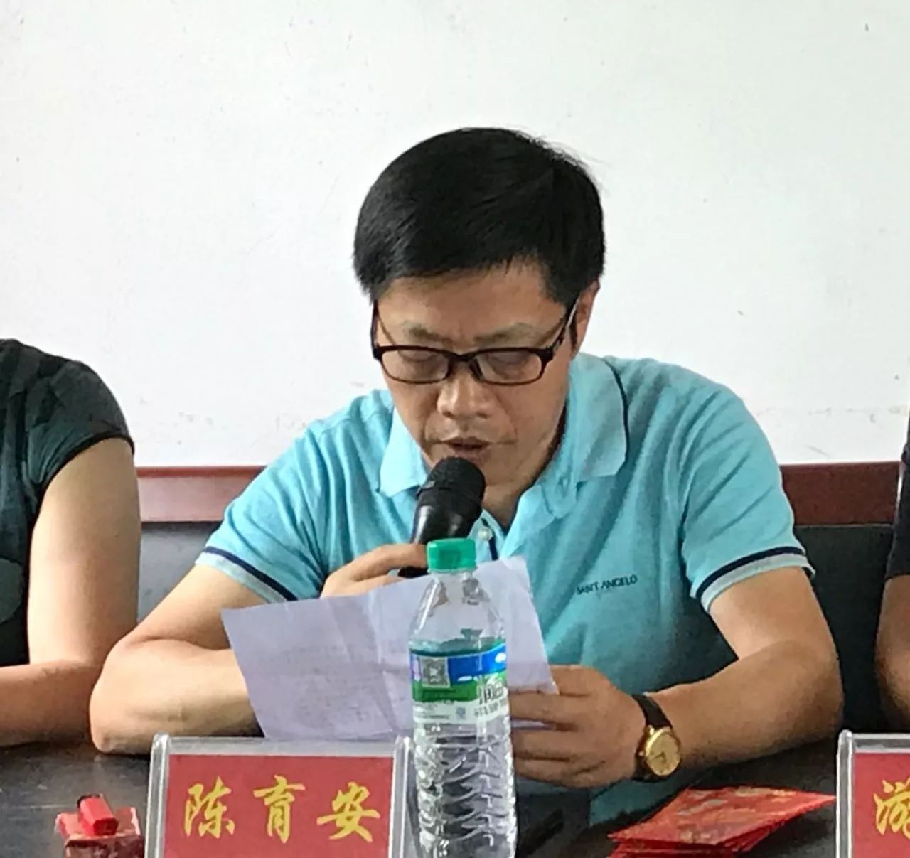 江西万年县吴长发老婆图片