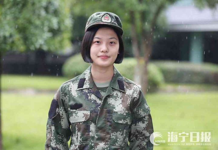 女兵剪长发图片