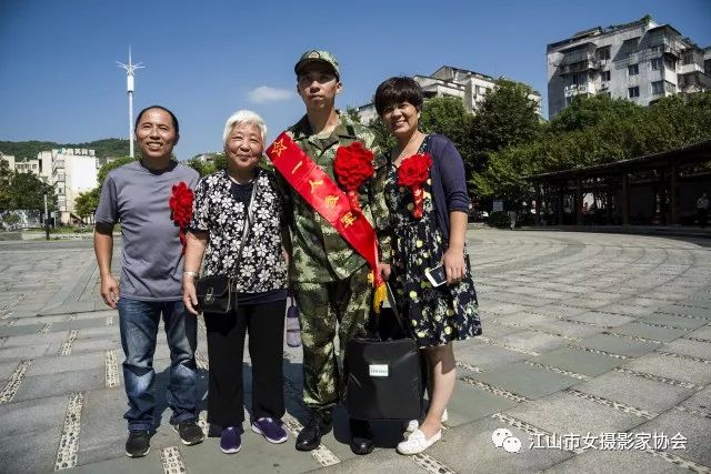 摄 影:王晓燕 王小萍 徐水香 吴雅云刘亚萍 叶水秀 万福星 徐 荣文字