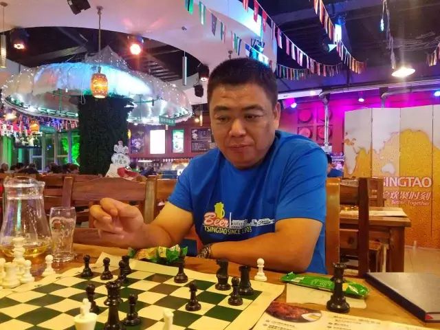 青岛象棋大师张林风图片