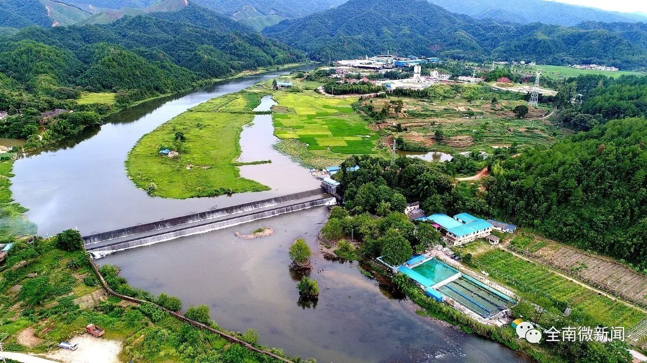 河湖管理保护成效显著,呈现出一派"河畅,水清,岸绿,景美"的生态环境新