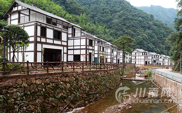 将成为黄荆老林景区北大门的次级旅游服务区,具备旅游接待,住宿,餐饮