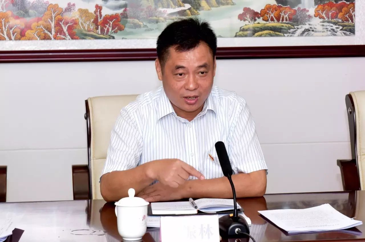 县委书记刘振林要求继续下力气提升硬件,补足软件,提升个人素质,思想