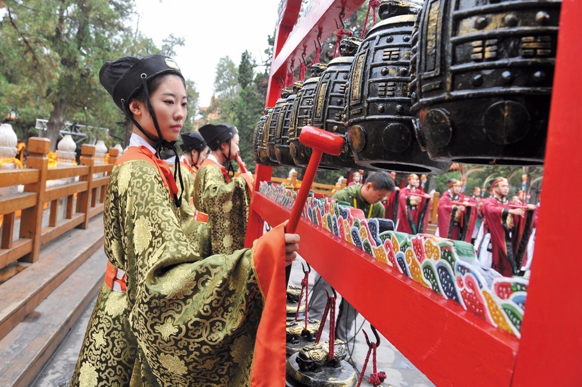 乐生们展示了正统的中华雅乐,柷,敔,琴,瑟,埙,箫,鼓,笙,钟,磬等多种