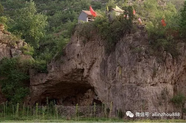 林州橫水卸甲坪村驚現中國北方最大天生橋