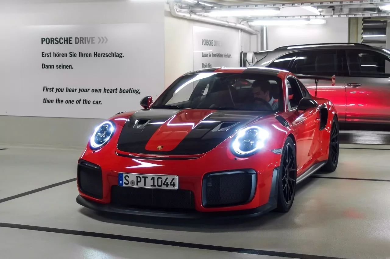 跑車世界保時捷porsche911gt2rs