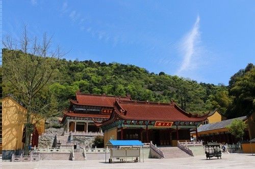 绍兴,诸暨三县交界的大岩山旅游度假区是一处藏于深闺的旅游胜地