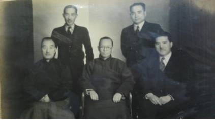 会骨科小组1937年春摄于上海前排左起:胡兰生,牛惠生,孟继懋后排左起