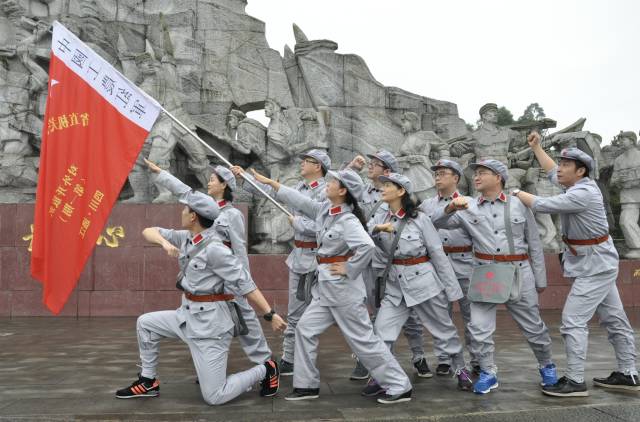 通江驚現近100名紅軍到底咋回事兒