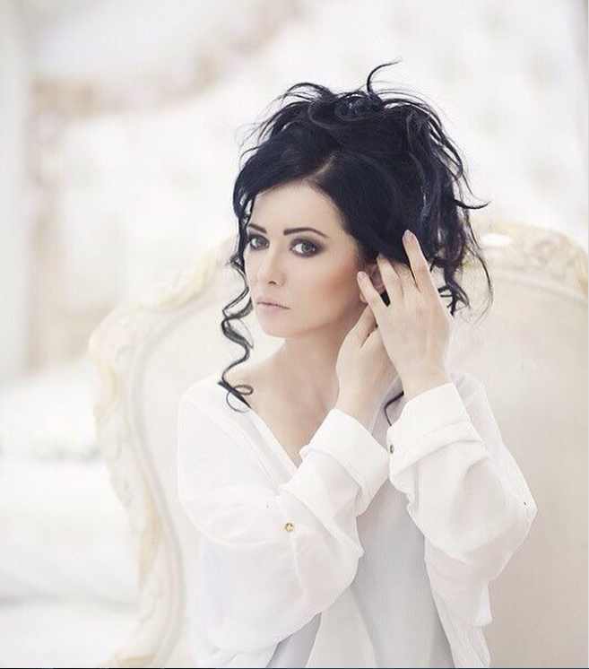 乌克兰美女歌手图片