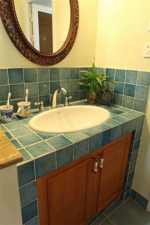 浴室淋浴区砖砌地台图片