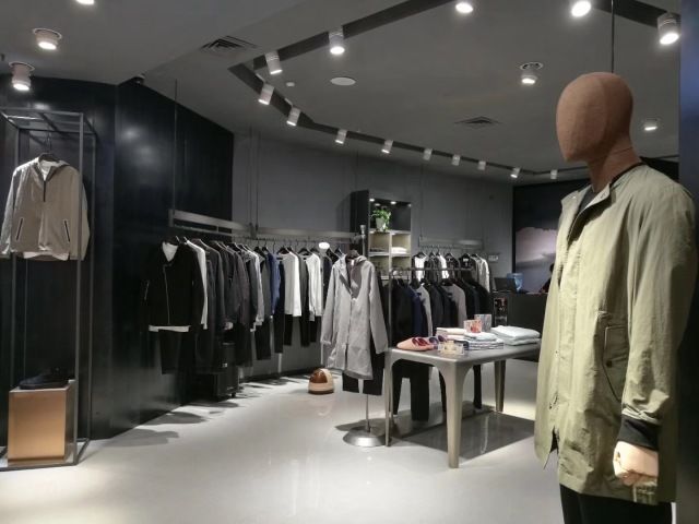 写生男装 门店图片