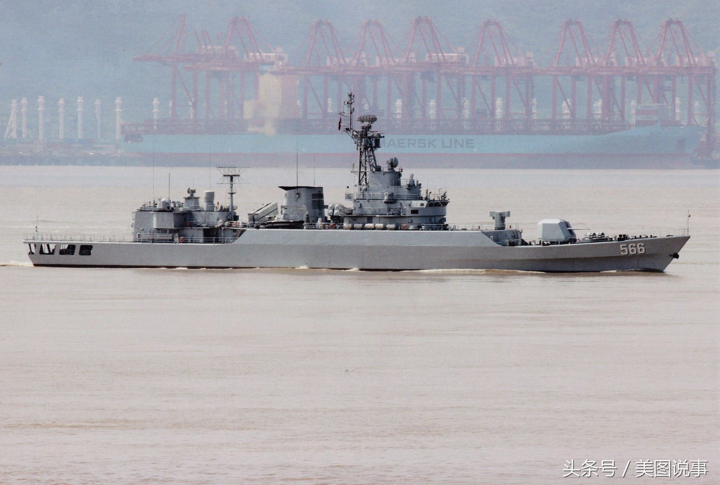 曾经的主力中国海军053型导弹护卫舰高清大图