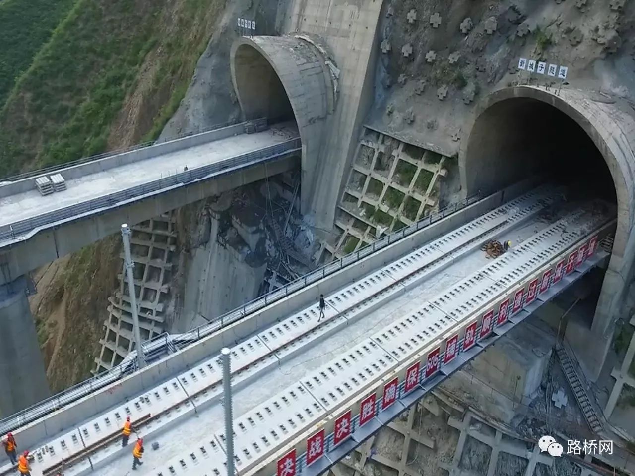 2,新城子隧道——在建铁路隧道最大断面隧道