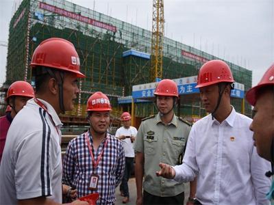 季涛书记带队到蓝剑盛世豪庭,鑫科花园在建工地检查节前消防安全