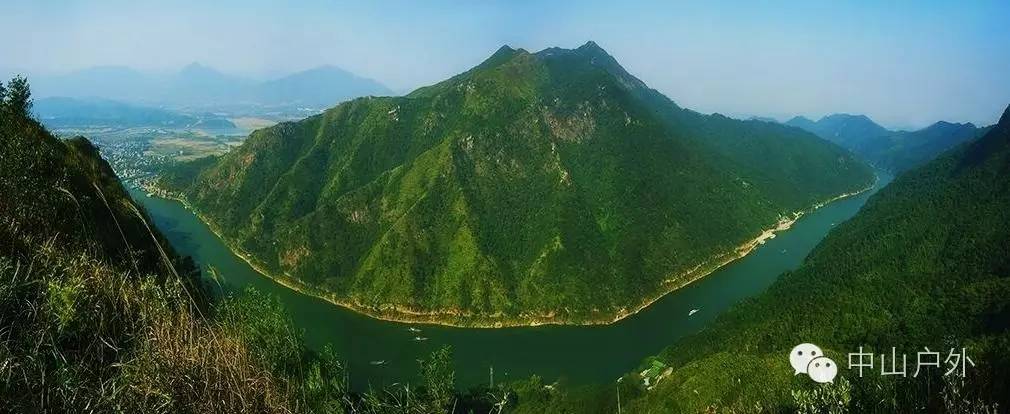 10月3日清远飞来峡穿越南峡山脊,俯看壮美的北江峡谷全景