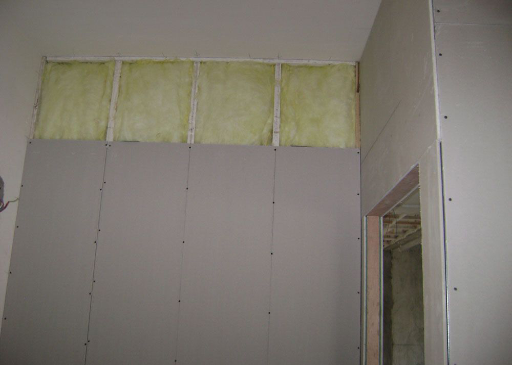 装修时用石膏板做隔墙先立隔断还是先铺地板?老师傅说完彻底懂了