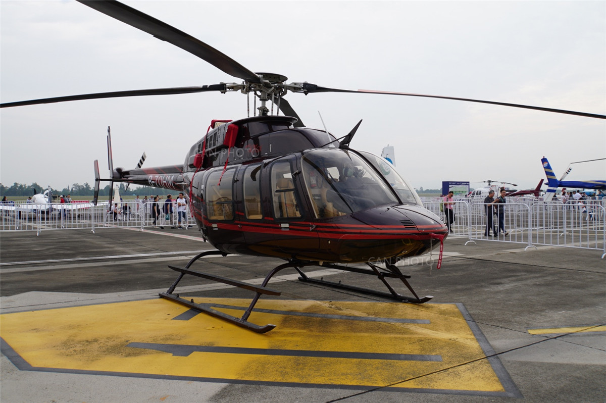 贝尔407直升机让你不会对四川航展失望