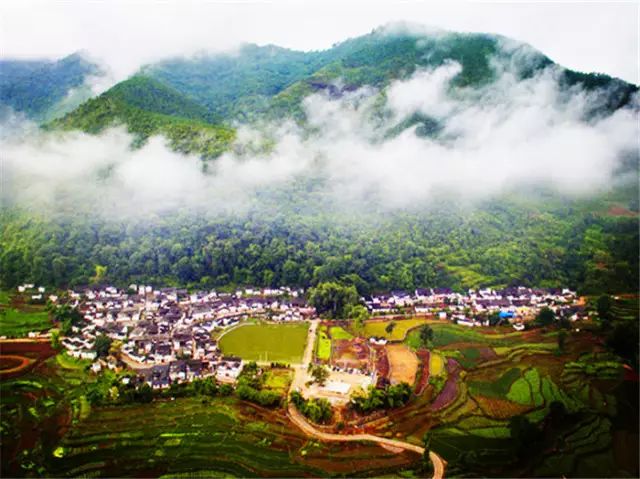 国庆易门周边游——遗落在大山脚下的美丽村庄,休闲娱乐的好去处!