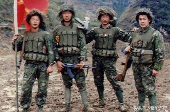 作為中國軍隊常用服裝為何到了80年代才出現作訓服