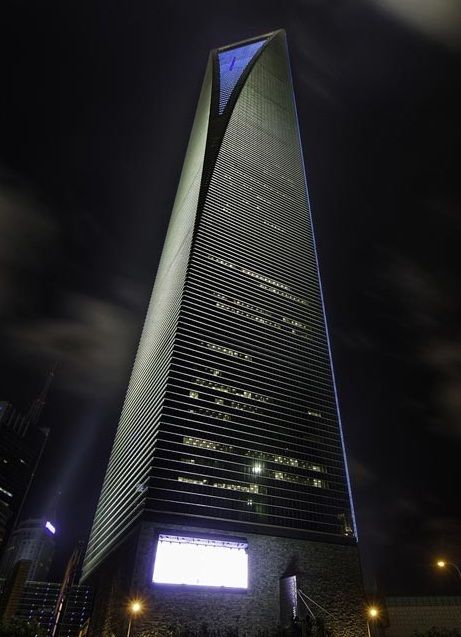 姓名:上海环球金融中心 身高:492米 身材比例:地上101层,地下3层 出生