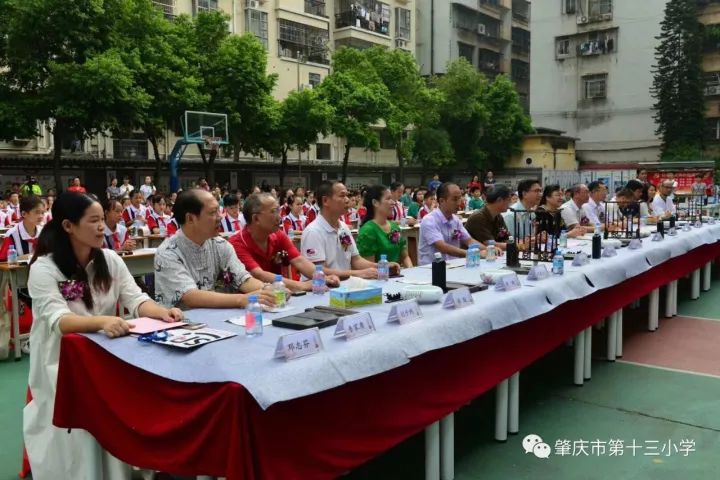 左起:肇庆市教育局德育科陈建贞,肇庆学院文学院讲师陈弟,肇庆市端州