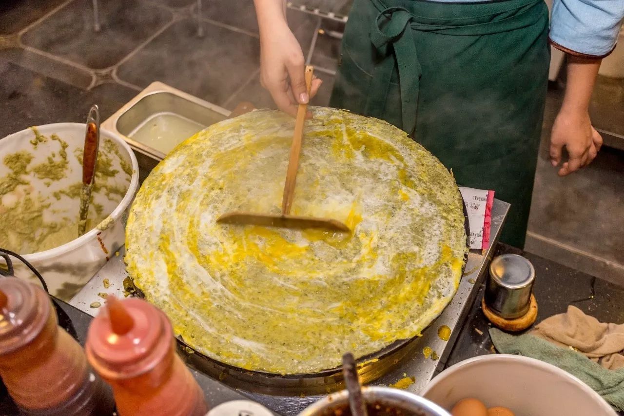 天津煎饼果子照片图片