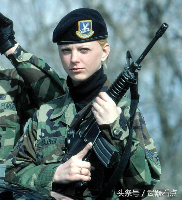 美国空军女兵图片