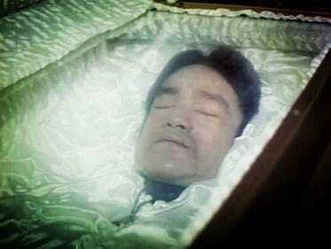 李小龙葬礼罕见照片龙迷心中永远的英雄愿他在天堂安好
