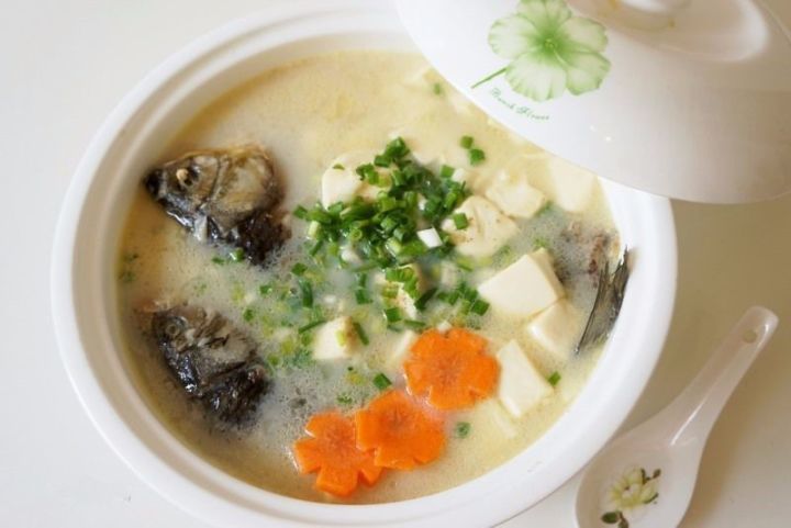 鯽魚豆腐湯