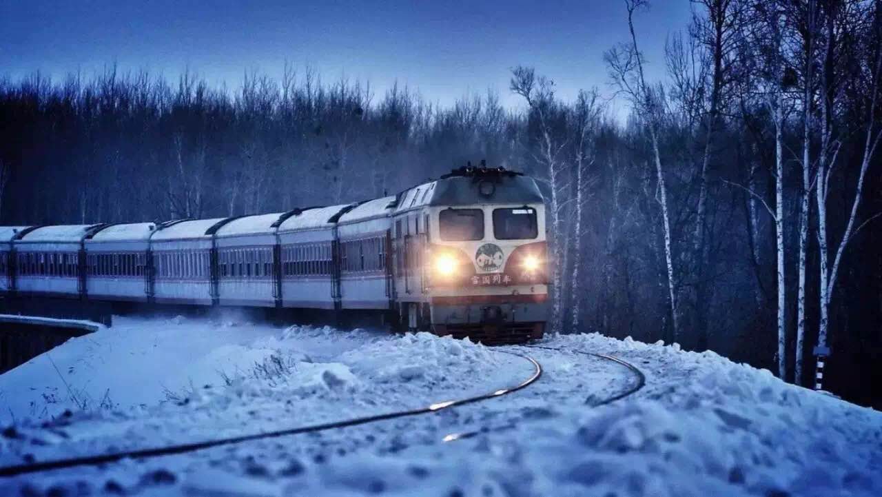 雪国列车的小乘客说雪是白云的伤口