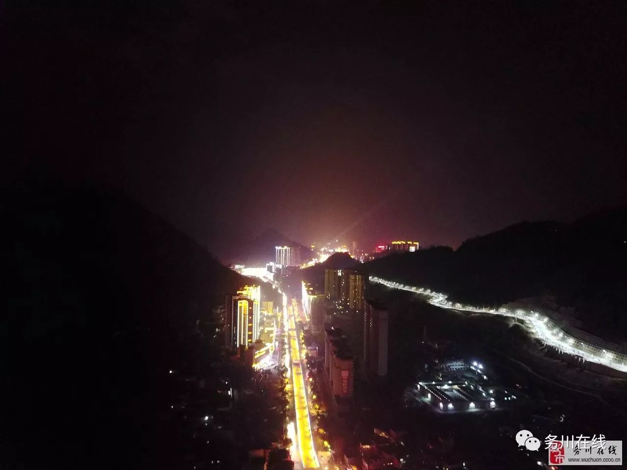 你们要的务川航拍夜景图,拿走不谢哦