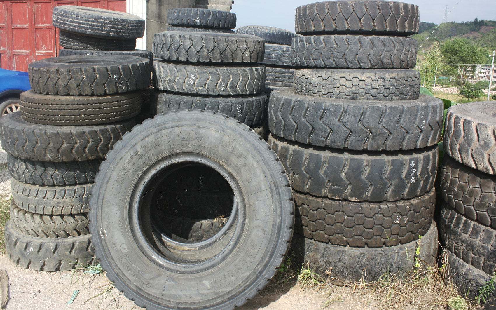 农村废旧轮胎乱丢对环境的污染,很多人都不知道