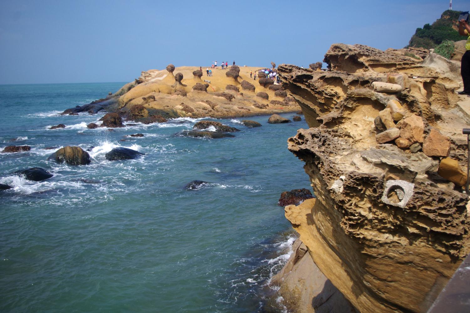 这里有举世罕见的海岸地貌景观180个蕈状岩屹立成群