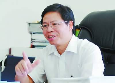 2006年11月,时任翔安区委书记的林国耀接受记者采访