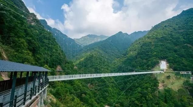 週末出發!韶關雲門山玻璃橋 直通車一天遊 火熱報名