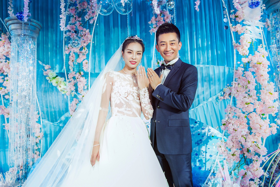 高敏和苏东结婚照图片