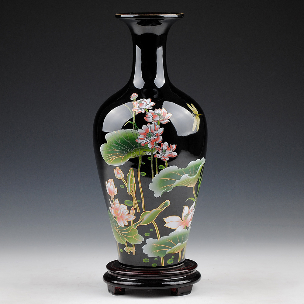 复古陶瓷花瓶,特别的奢华华贵,看到的第一眼就喜欢上了