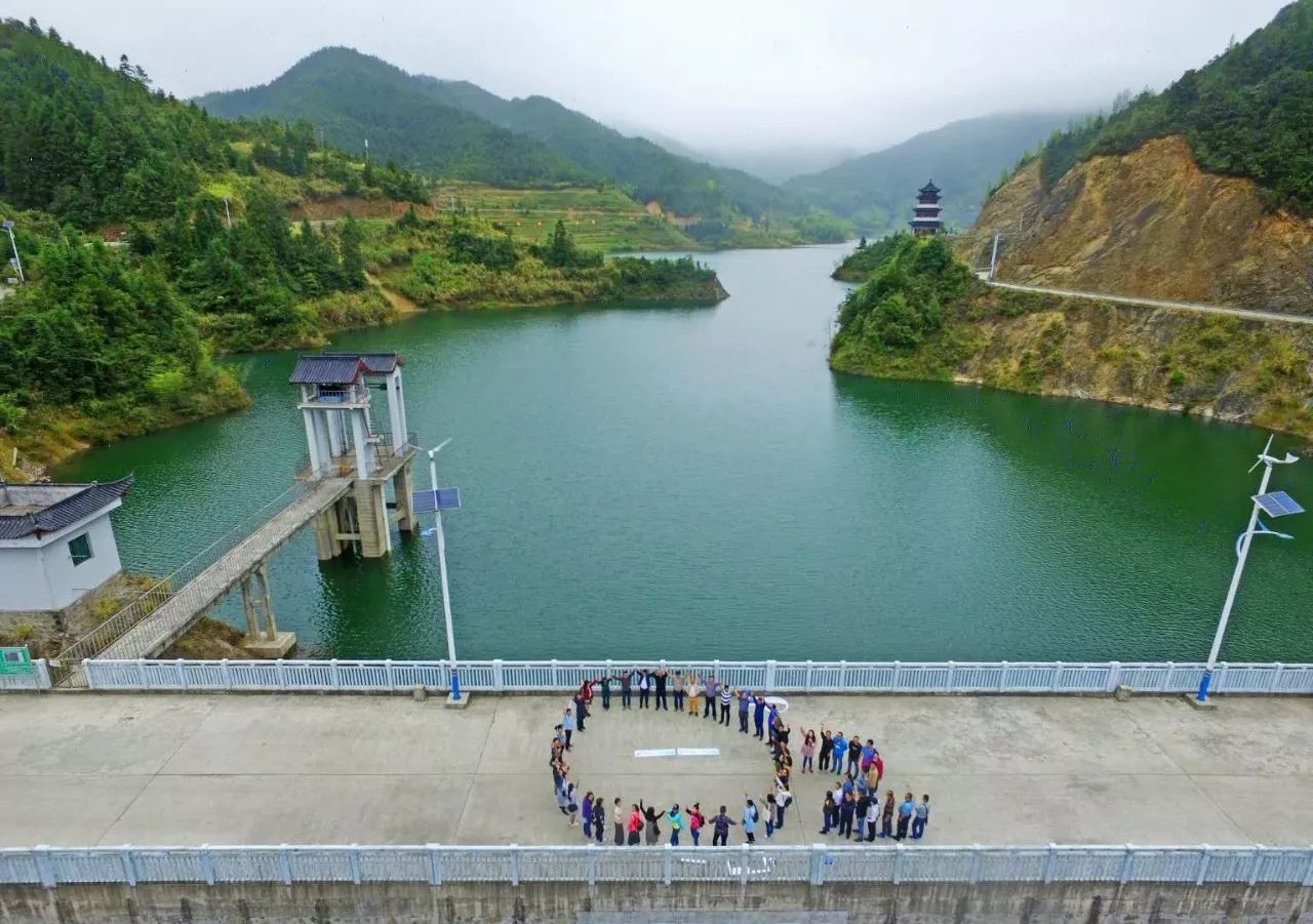 包含湖南桂东高端网站建设的词条