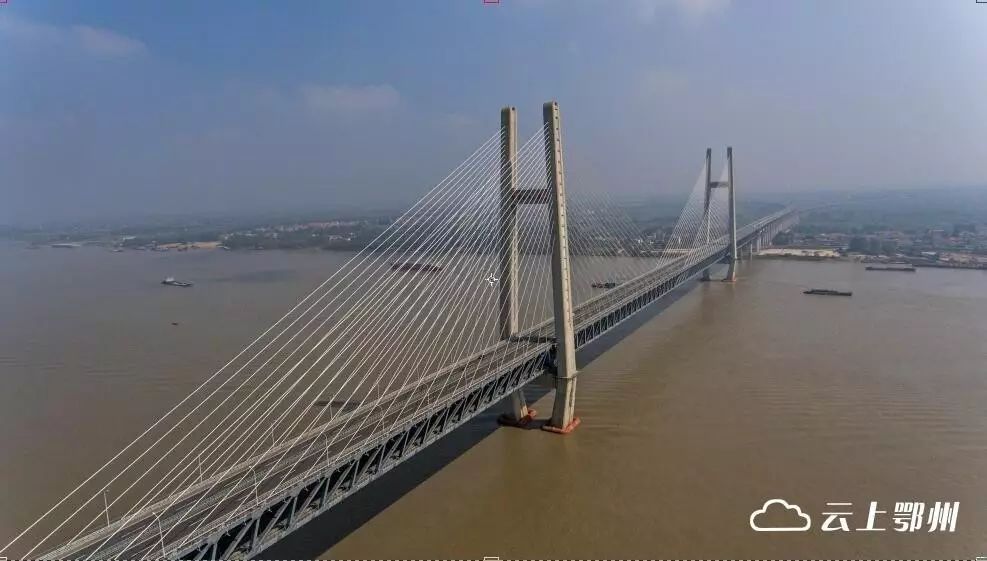 团风长江大桥连接鄂州图片