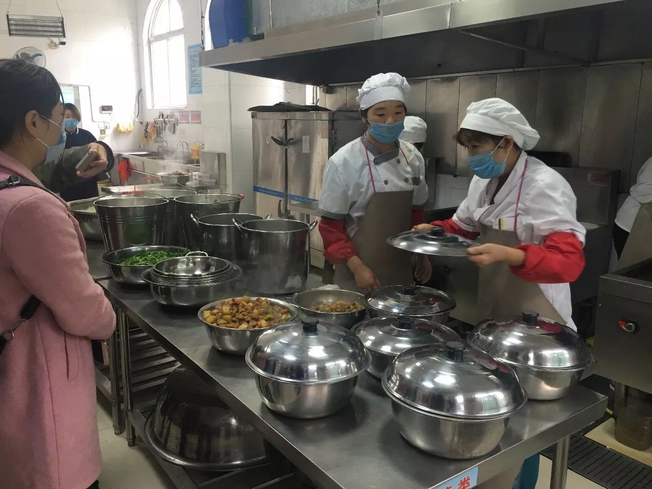 亳州幼儿师范学校食堂图片