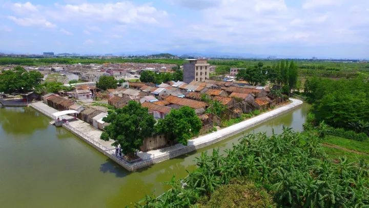 黄塘村实景今年6月,碧桂园对口帮扶乐昌市省定贫困村和村,连片打造人