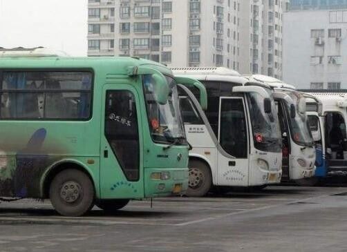 網絡配圖李某車隊經營蒙城至上海的客運線路.