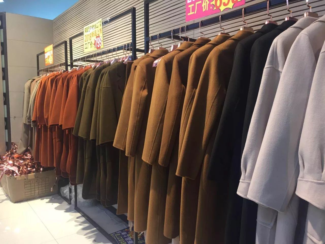 安宁伊皇购物中心双面羊绒大衣工厂直营店盛大开业,价值199元的羊绒